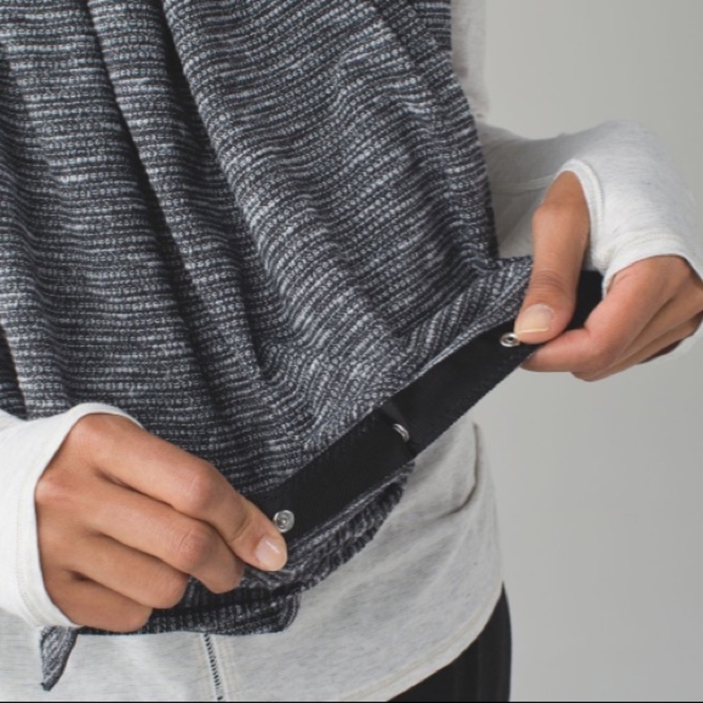Lululemon Vinyasa Scarf
Coco Pique Black White - Picture 5 of 11